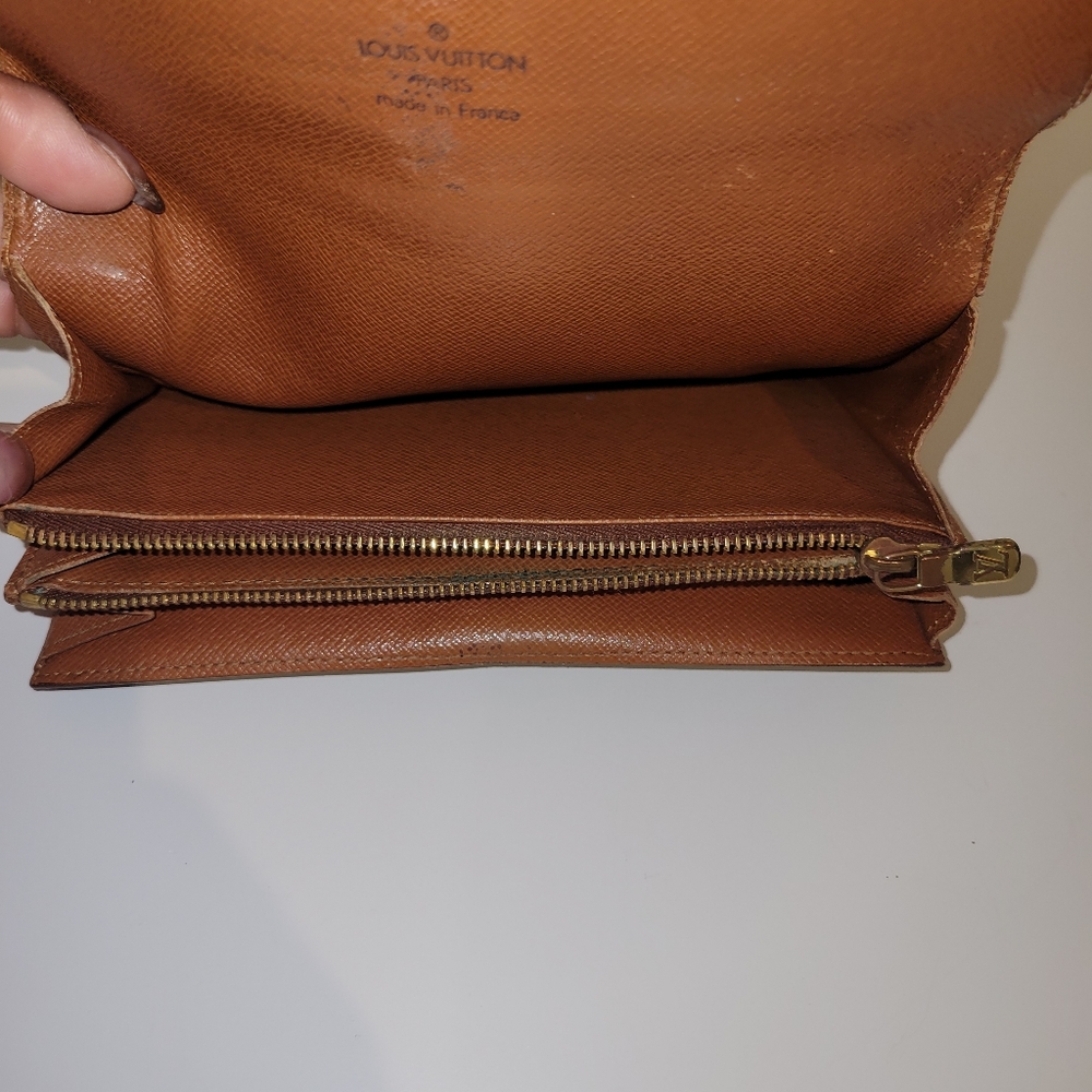 Authentic LV monogram Sarah - Picture 5 of 9